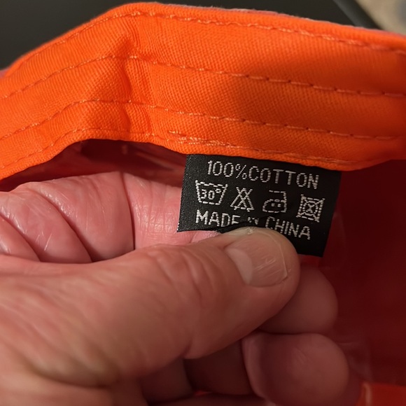 1% Low Battery Icon Hat - Picture 6 of 8